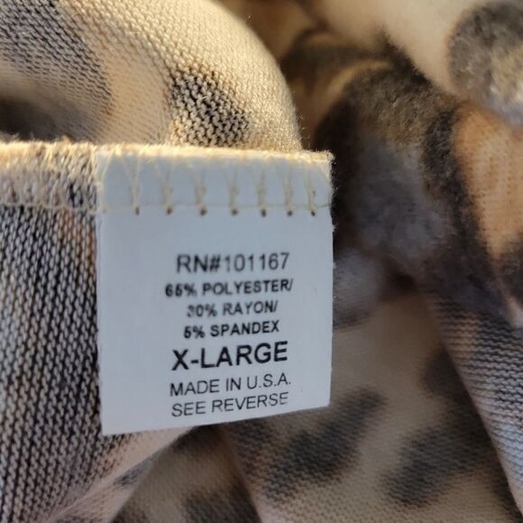 Cha-cha Vente Women's Long Sleeve top NWT - Picture 4 of 4